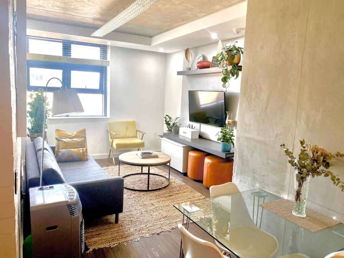 Six One Five At Matrix Apartment เคปทาวน์ ภายนอก รูปภาพ
